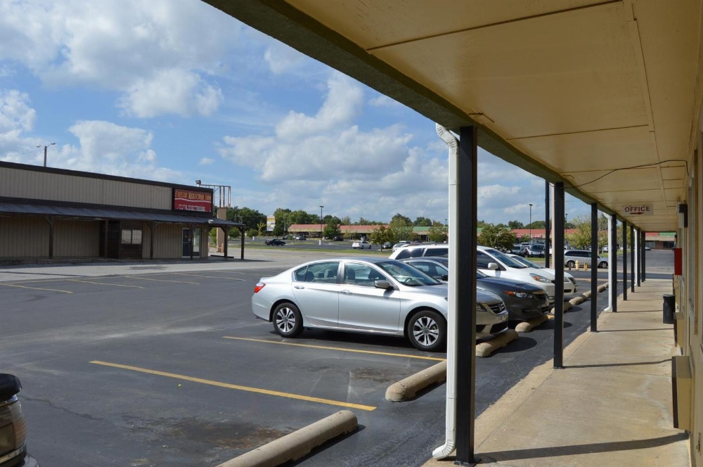 Delux Inn Tulsa